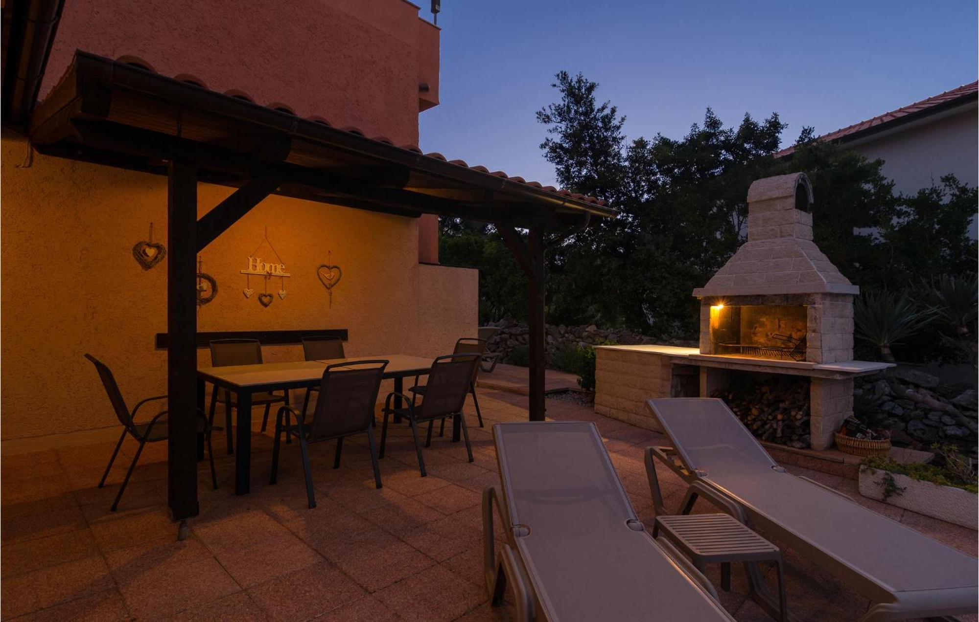 Cozy Home In Mudri Dolac With Kitchen Basina Exterior photo